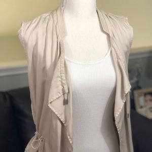 Gap Utility Vest. Size Xs but fits med-Large.